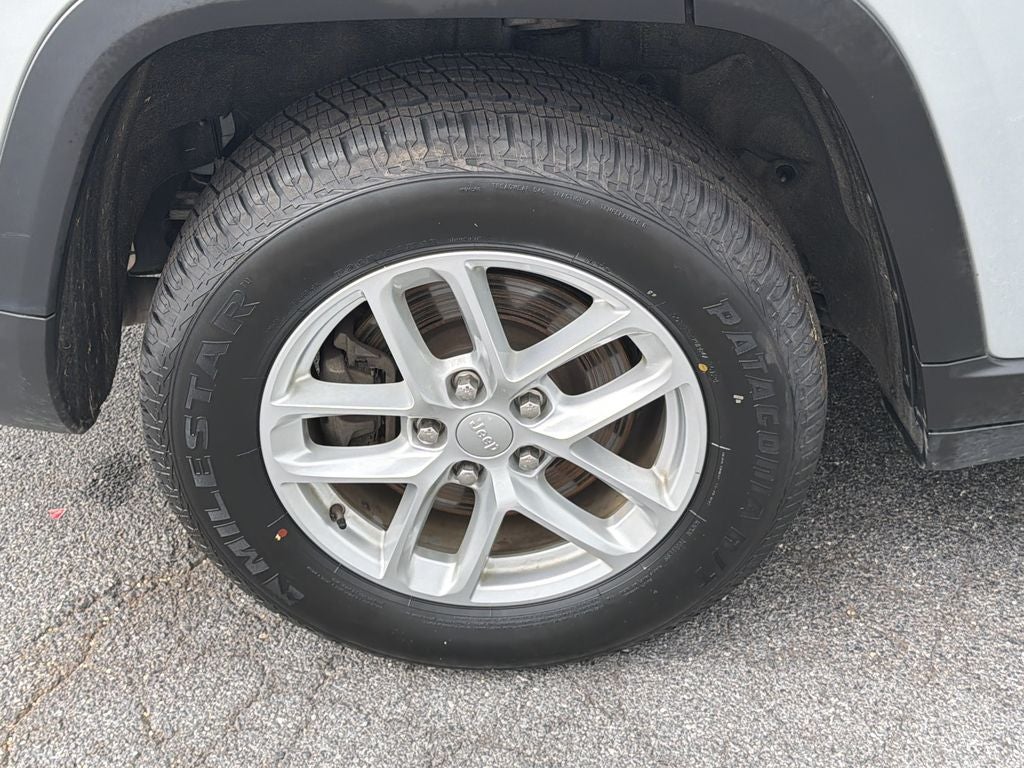 2023 Jeep Grand Cherokee L Laredo
