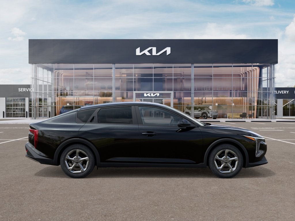 2026 Kia K4 Base