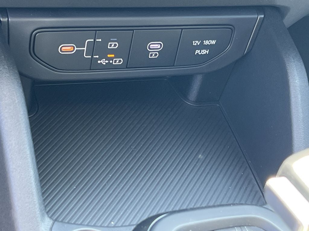 2026 Kia K4 Base