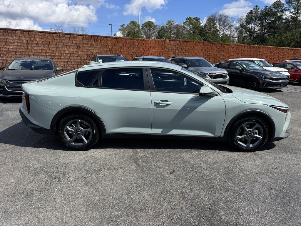 2026 Kia K4 Base