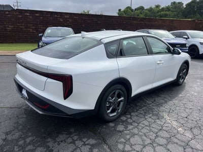 2025 Kia K4 LXS
