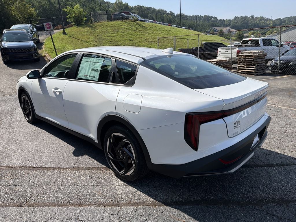 2026 Kia K4 EX