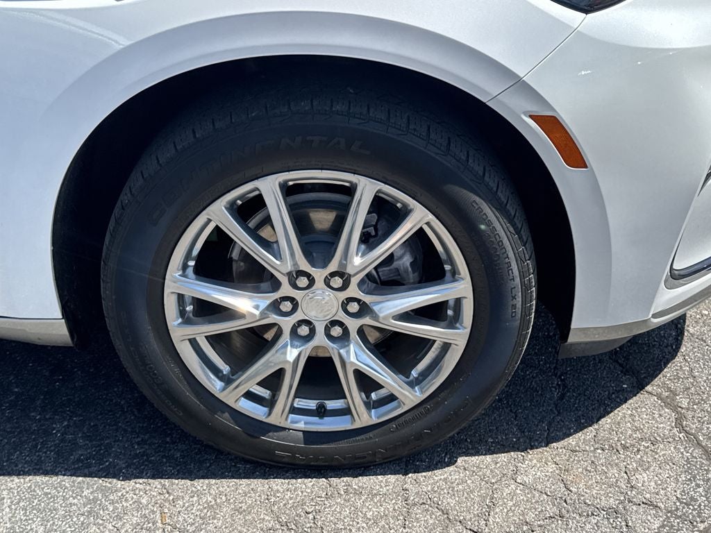 2022 Buick Enclave Essence