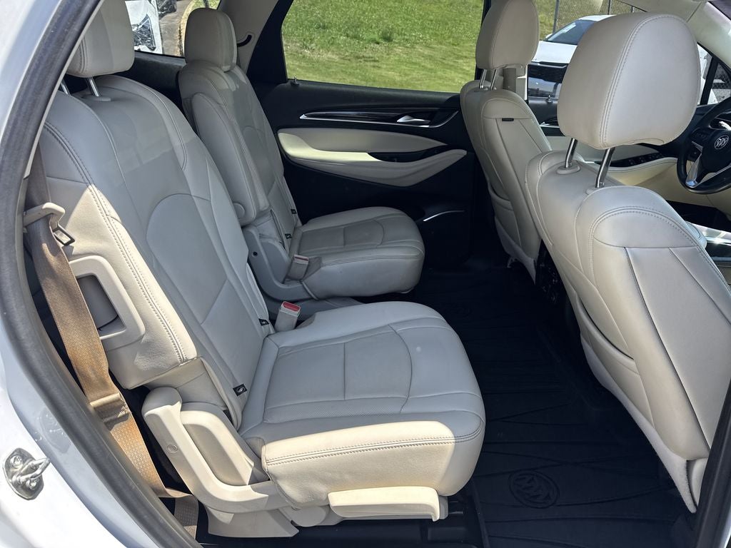 2022 Buick Enclave Essence