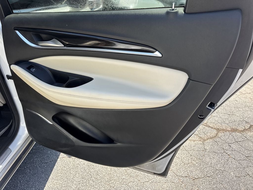 2022 Buick Enclave Essence