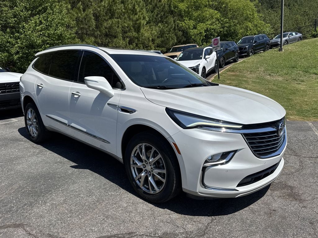 2022 Buick Enclave Essence