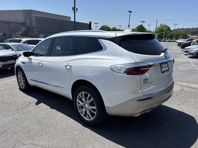 2022 Buick Enclave Essence