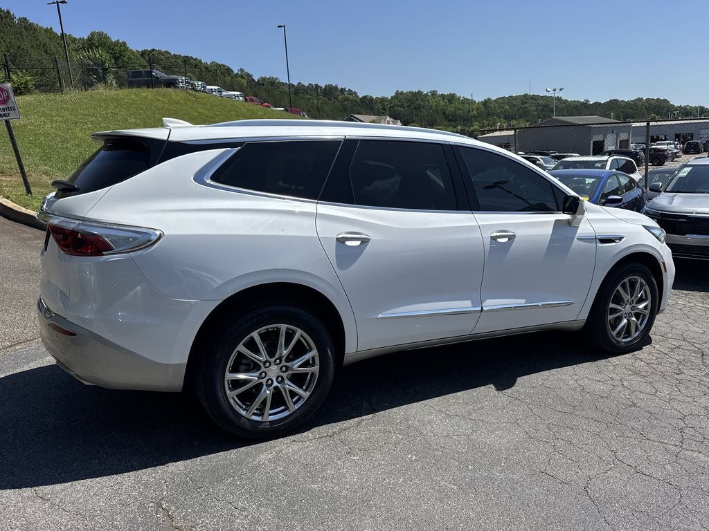 2022 Buick Enclave Essence