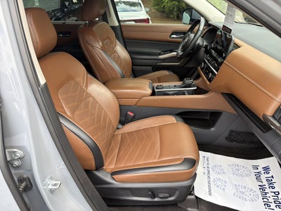 2022 Nissan Pathfinder Platinum