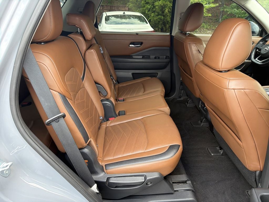 2022 Nissan Pathfinder Platinum