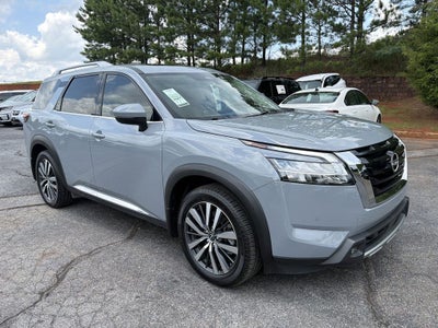 2022 Nissan Pathfinder Platinum