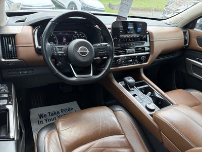 2022 Nissan Pathfinder Platinum
