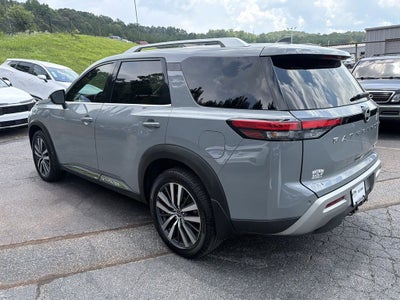 2022 Nissan Pathfinder Platinum