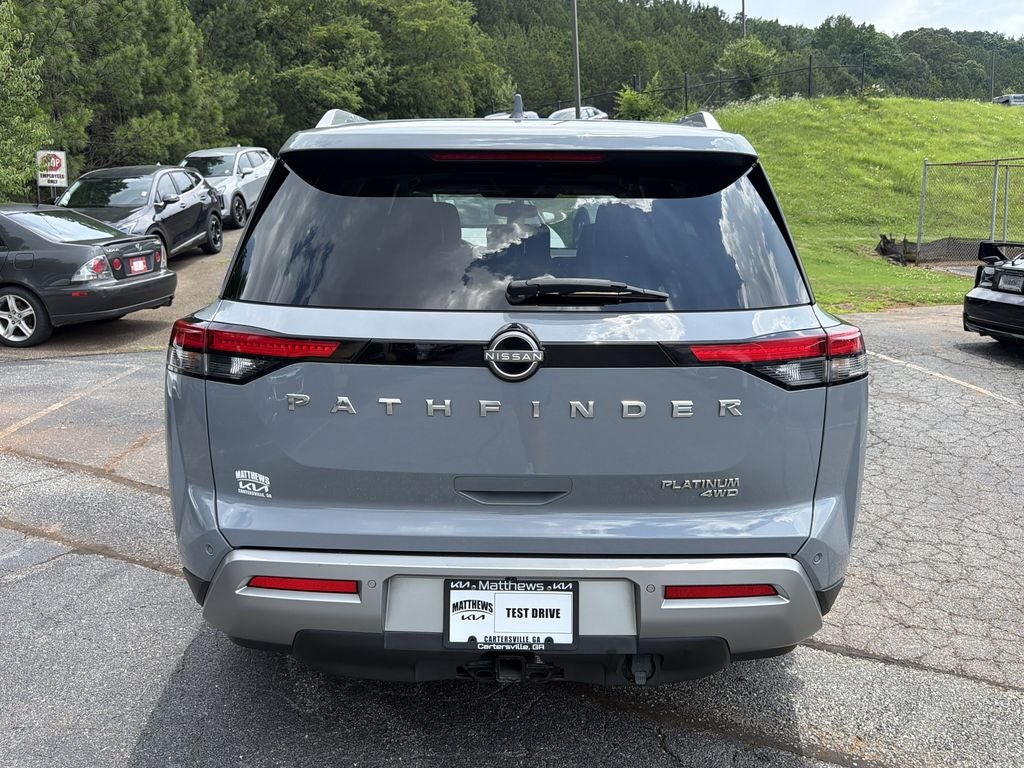 2022 Nissan Pathfinder Platinum