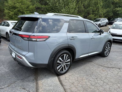 2022 Nissan Pathfinder Platinum