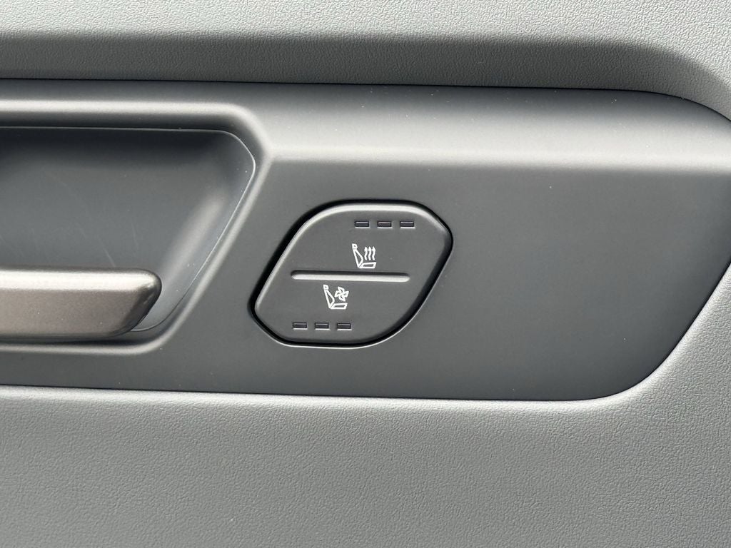 2026 Kia EV9 Light Long Range