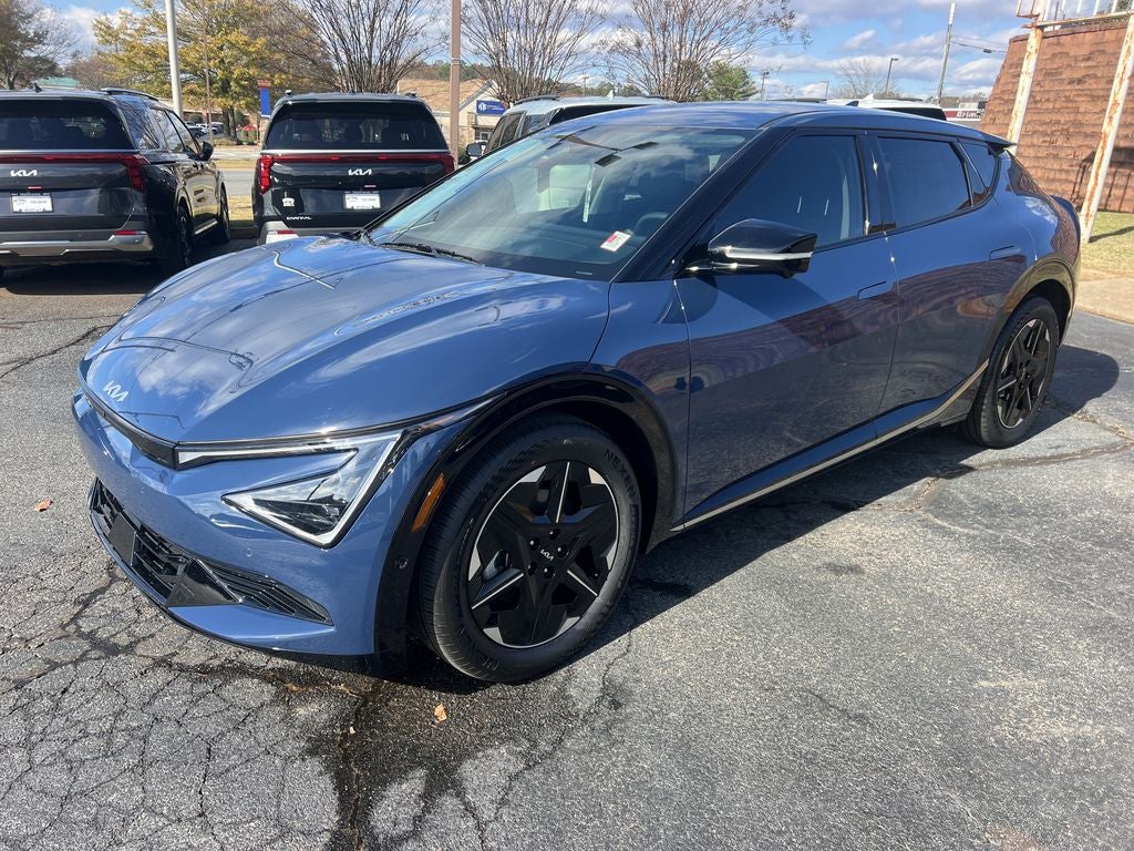 2025 Kia EV6 Wind