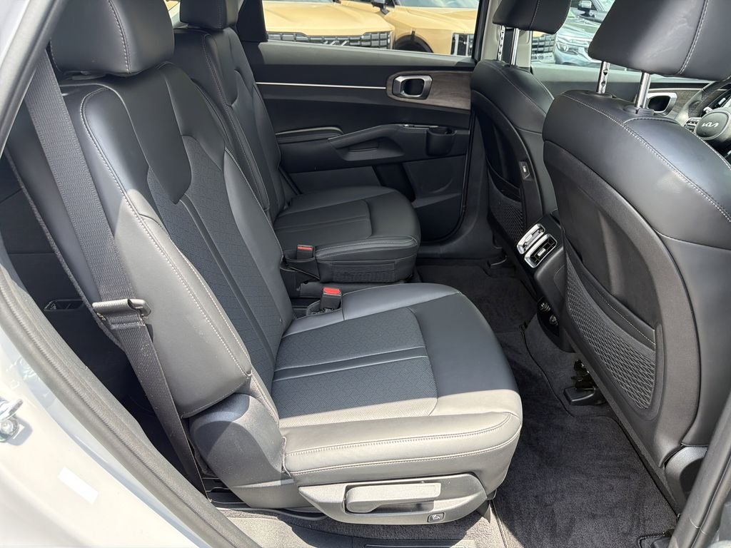 2023 Kia Sorento EX