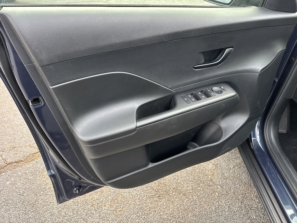 2025 Hyundai Kona SE