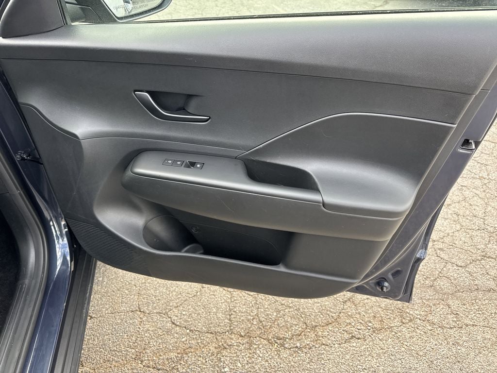 2025 Hyundai Kona SE