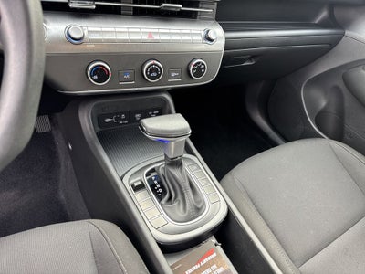 2025 Hyundai Kona SE