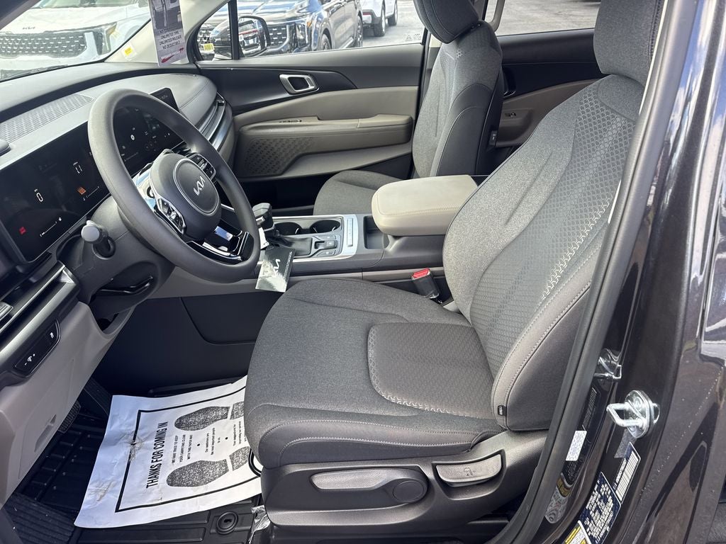 2026 Kia Carnival LX