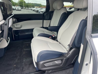 2026 Kia Carnival Base