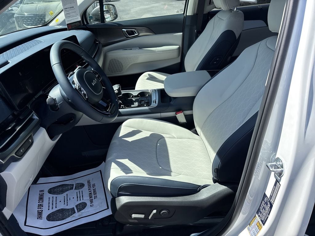 2026 Kia Carnival Base