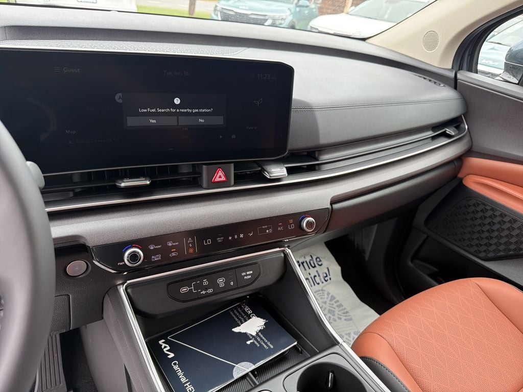 2026 Kia Carnival Hybrid Base