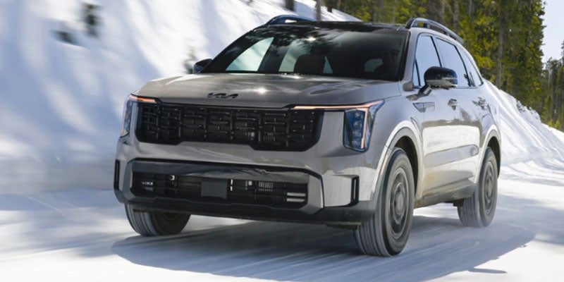 25 Kia Sorento in snow